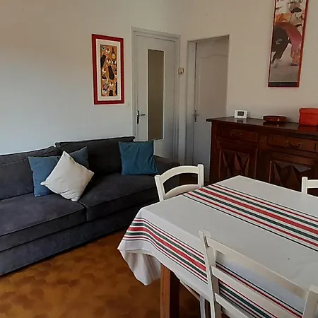 Maison 2 Chambres, Proche Et Commerces à - Fr-1-239-1137 *