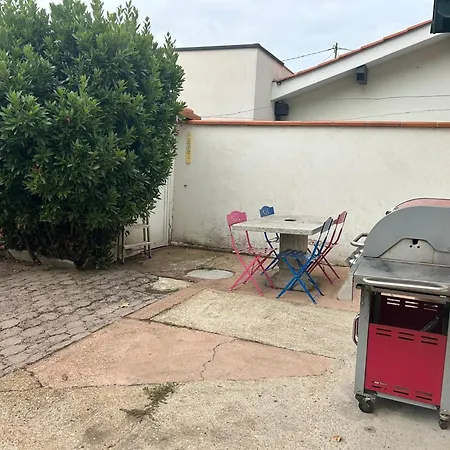 Maison 2 Chambres, Proche Et Commerces à - Fr-1-239-1137